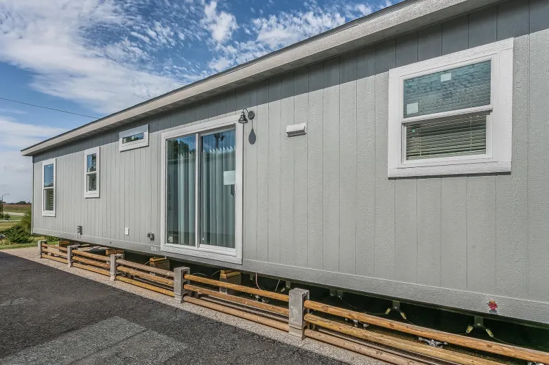 Skyliner 4732B Exterior