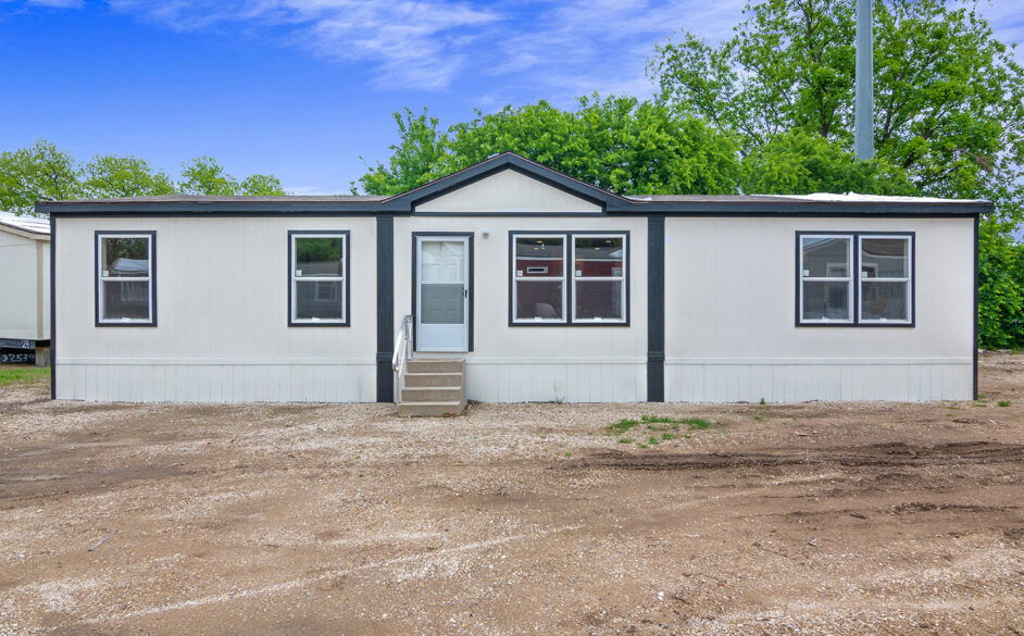 Corral 2354 Exterior