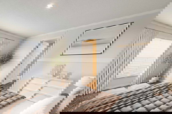 Grand slam 1676480 bedroom and hero home features