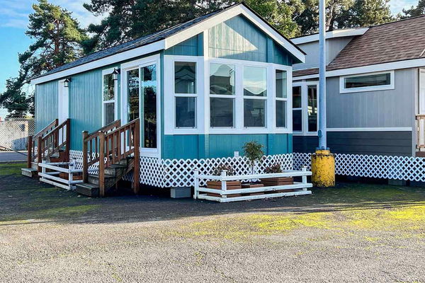 Cascadia value 12321t hero, elevation, and exterior home features