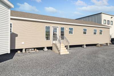 Pinot Exterior