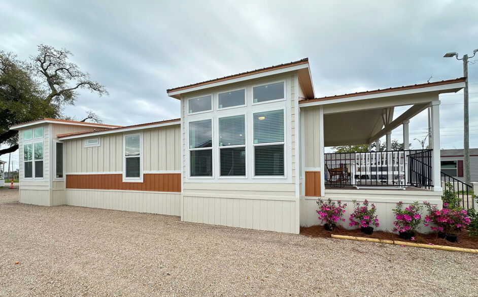 Swan L52EP8 Exterior