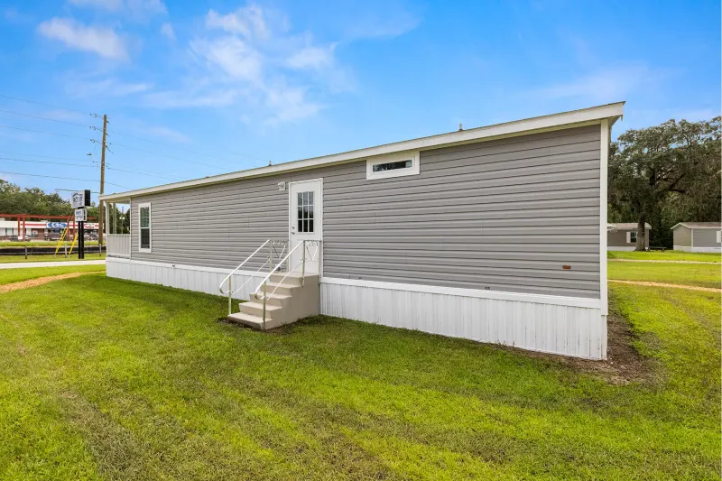 Champion Community 2848441 Exterior