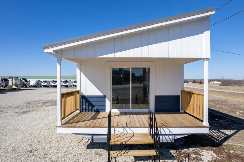 Contemporary Cabin A700 Exterior