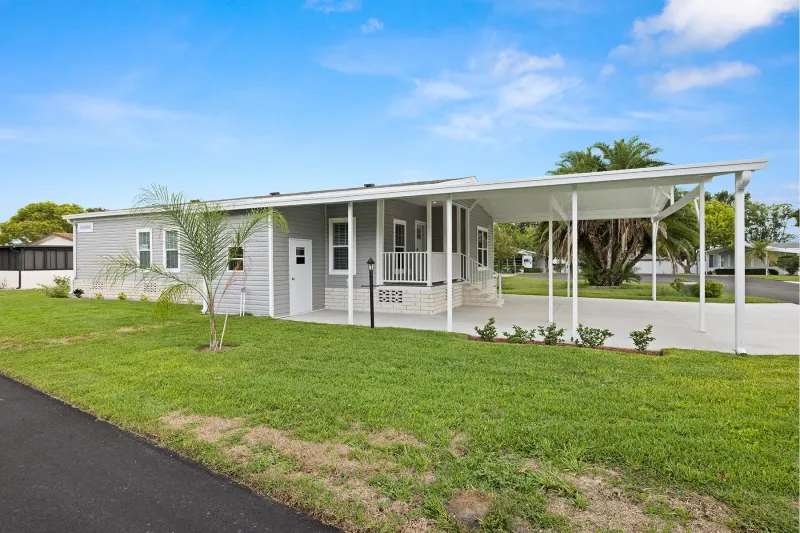 Champion Community 2856443 Exterior
