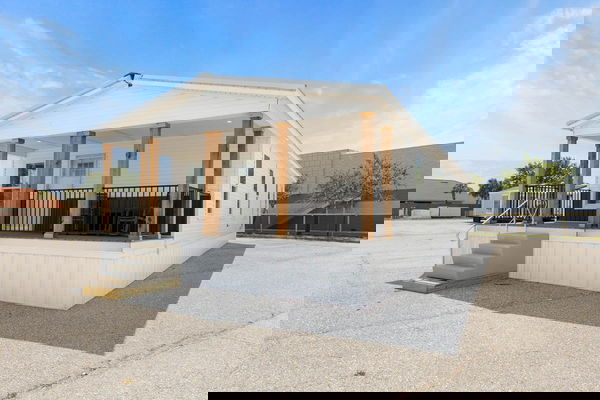 Venice exterior and hero home features