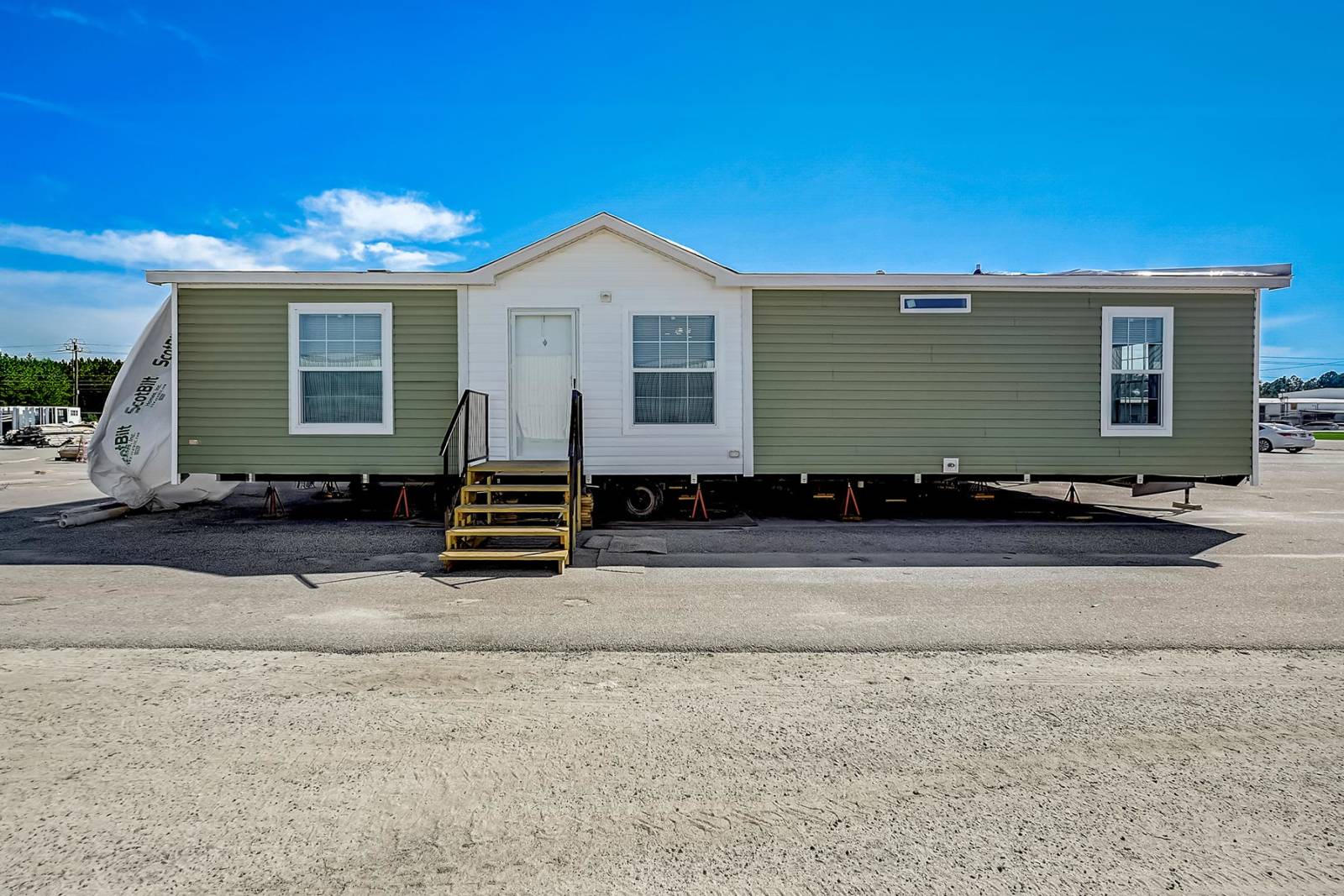 Grand Slam 2848302 Exterior
