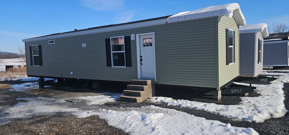 Onyx 48 Exterior