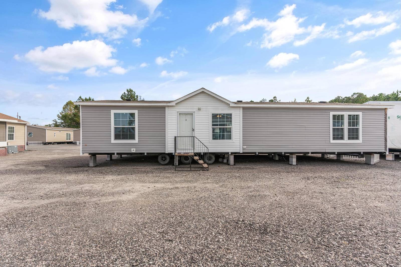 Grand Slam 2856256 Exterior
