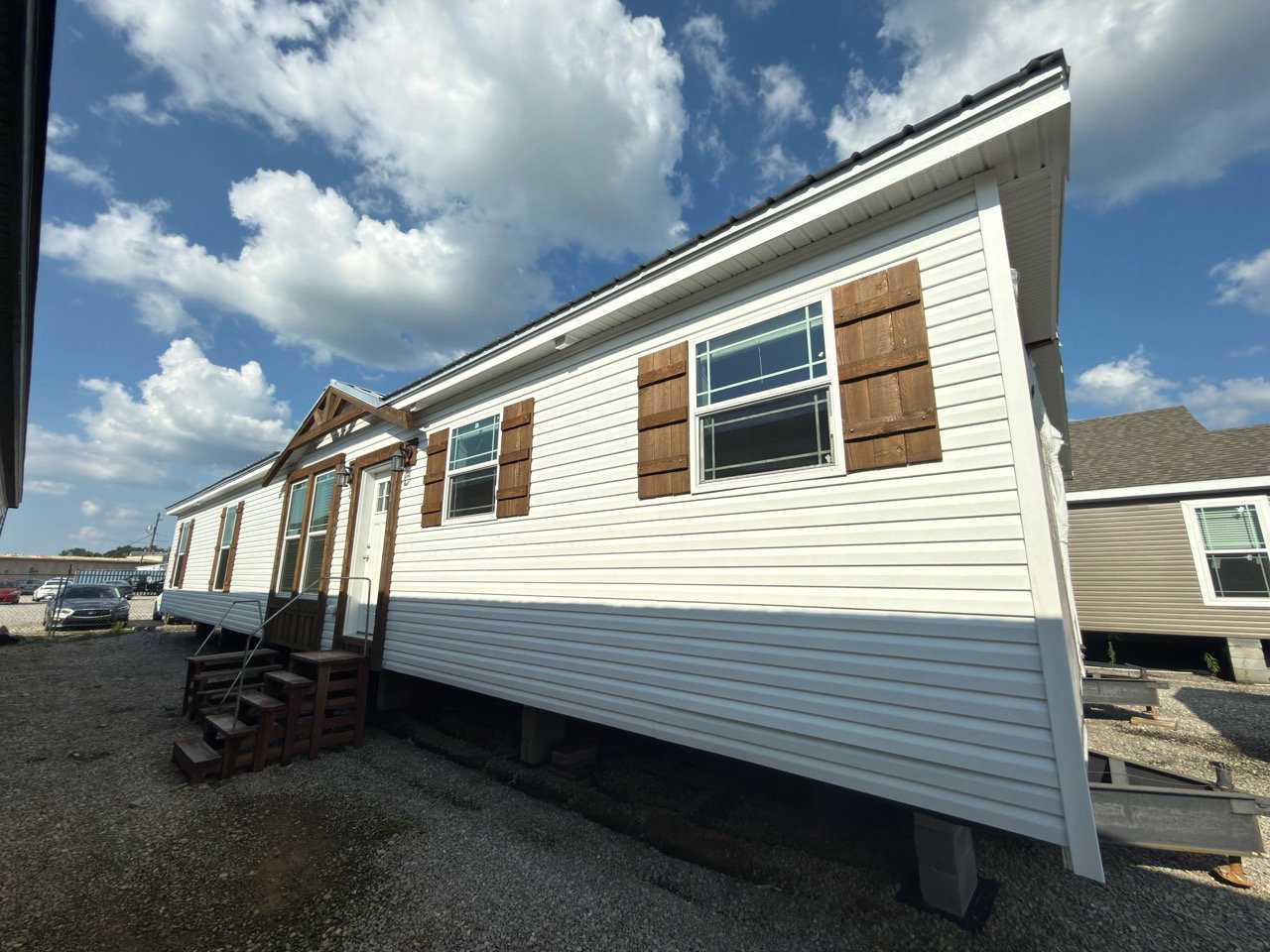 Aimon B Exterior