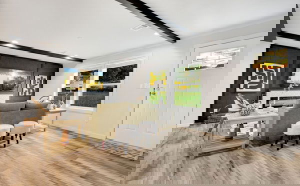 Hope r76e interior and hero home features