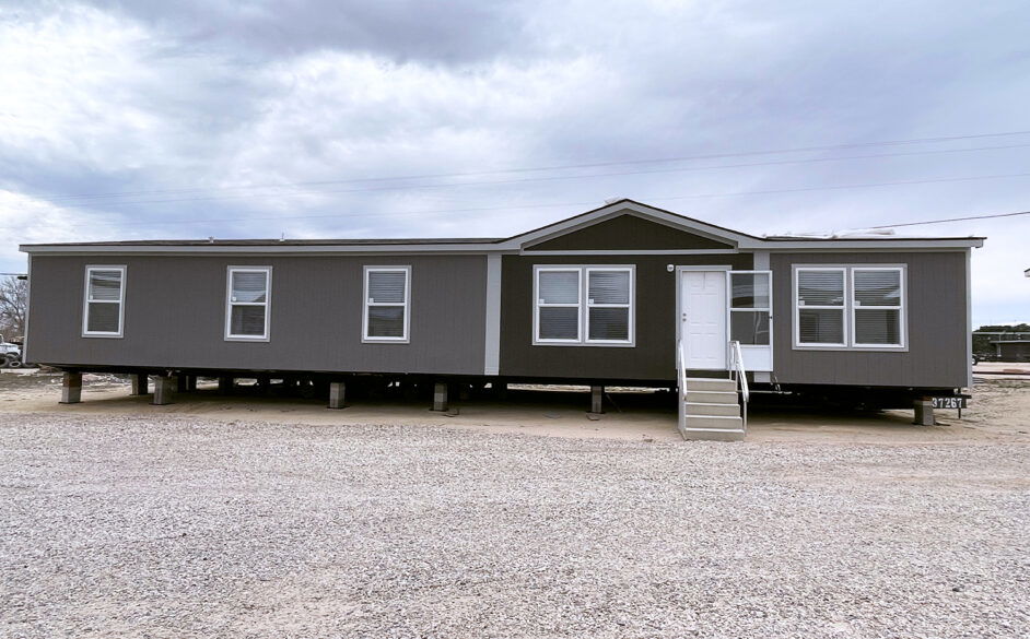Frontier Lodge T68S Exterior
