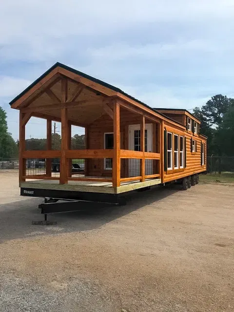 Happy Trails | 4B 110 Exterior