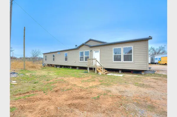 Skyliner 6380p hero, elevation, and exterior home features