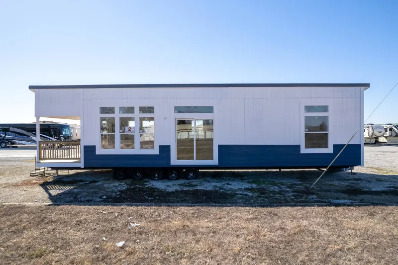 Contemporary Cabin A700 Exterior