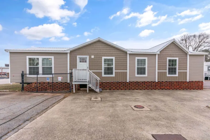 Waycross Express 3258494 Exterior