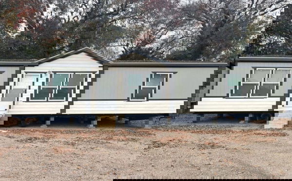 Magnificent seven 2320 hero, elevation, and exterior home features