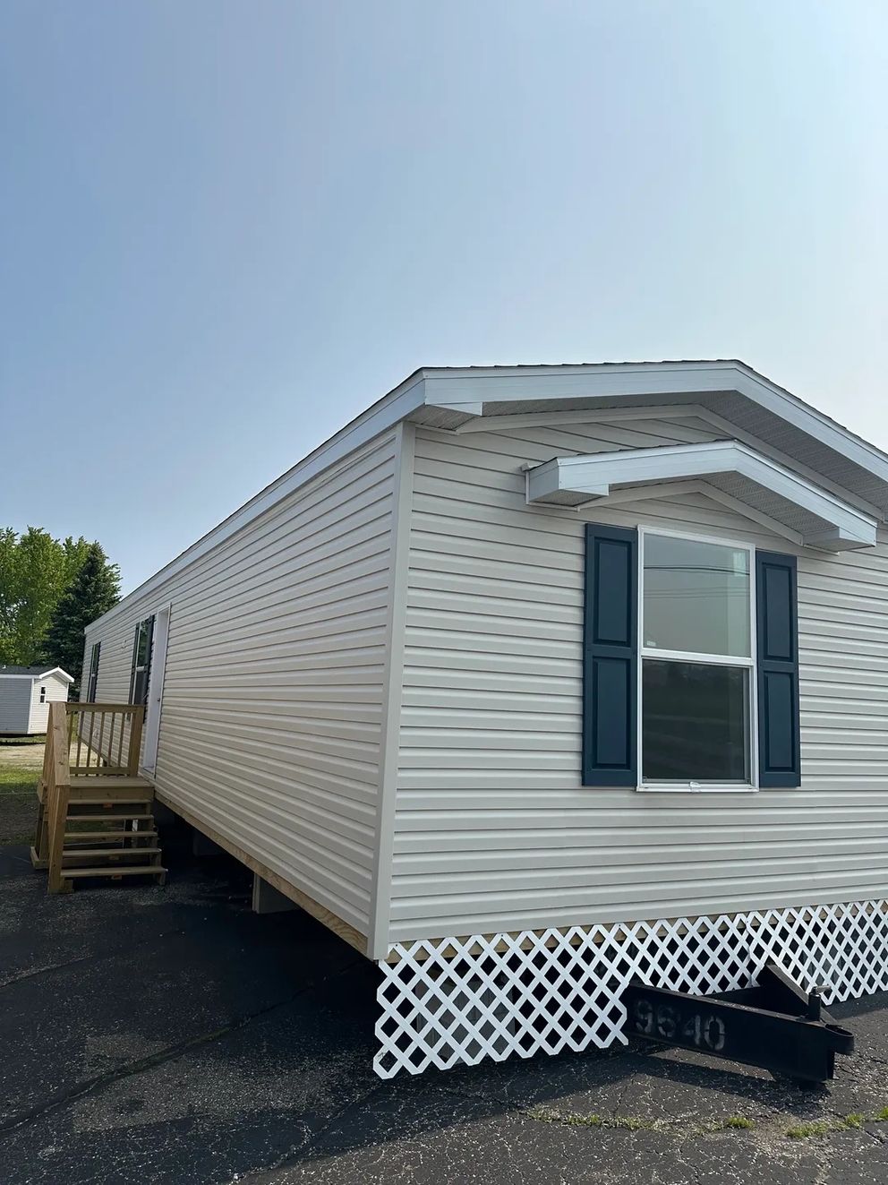 Topaz Exterior