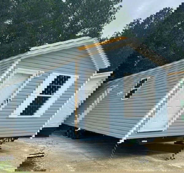 Thrifty hero home features