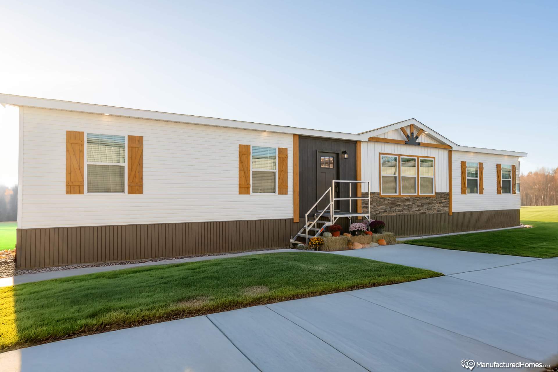 The Patton Creek Exterior