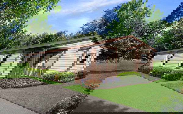 Cm-4563k hero, elevation, and exterior home features
