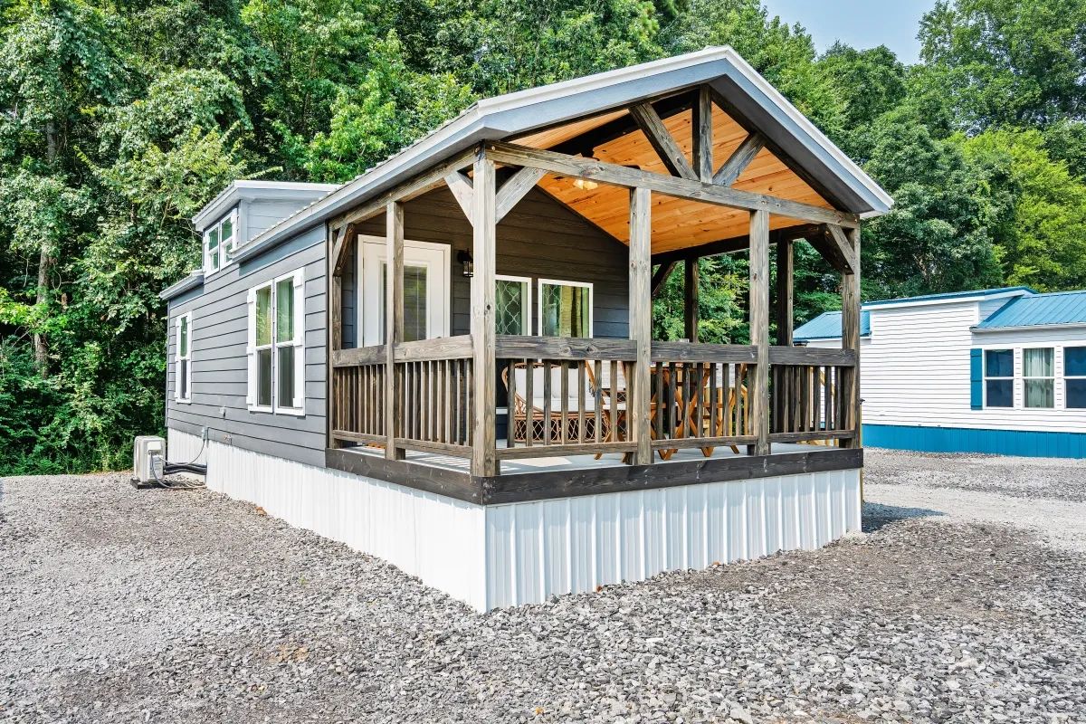 Firefly Meadows | 4B 102 Exterior
